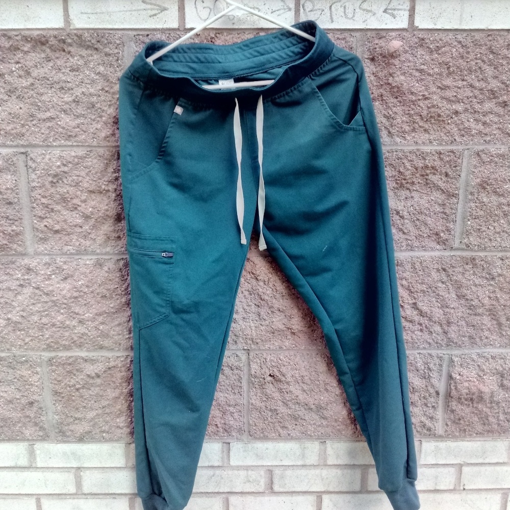 FIGS Zamora Jogger Pants - ladies size small